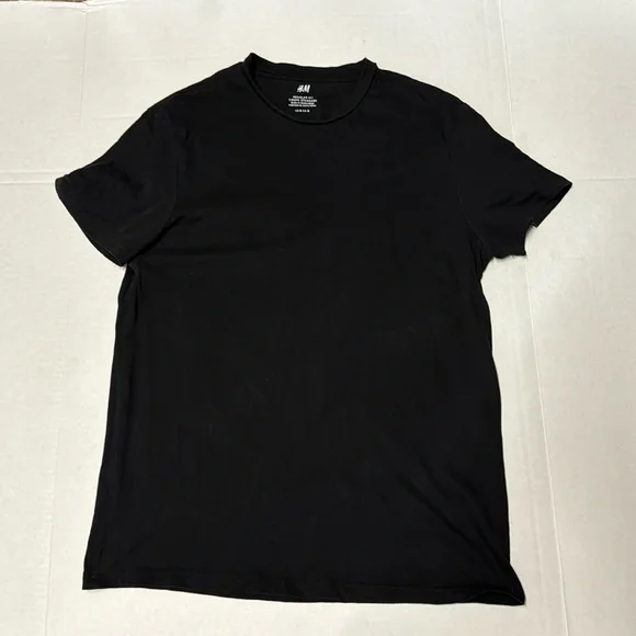 H&M Black Men’s Regular Fit Short Sleeve T-shirt Size Medium - Picture 1 of 4